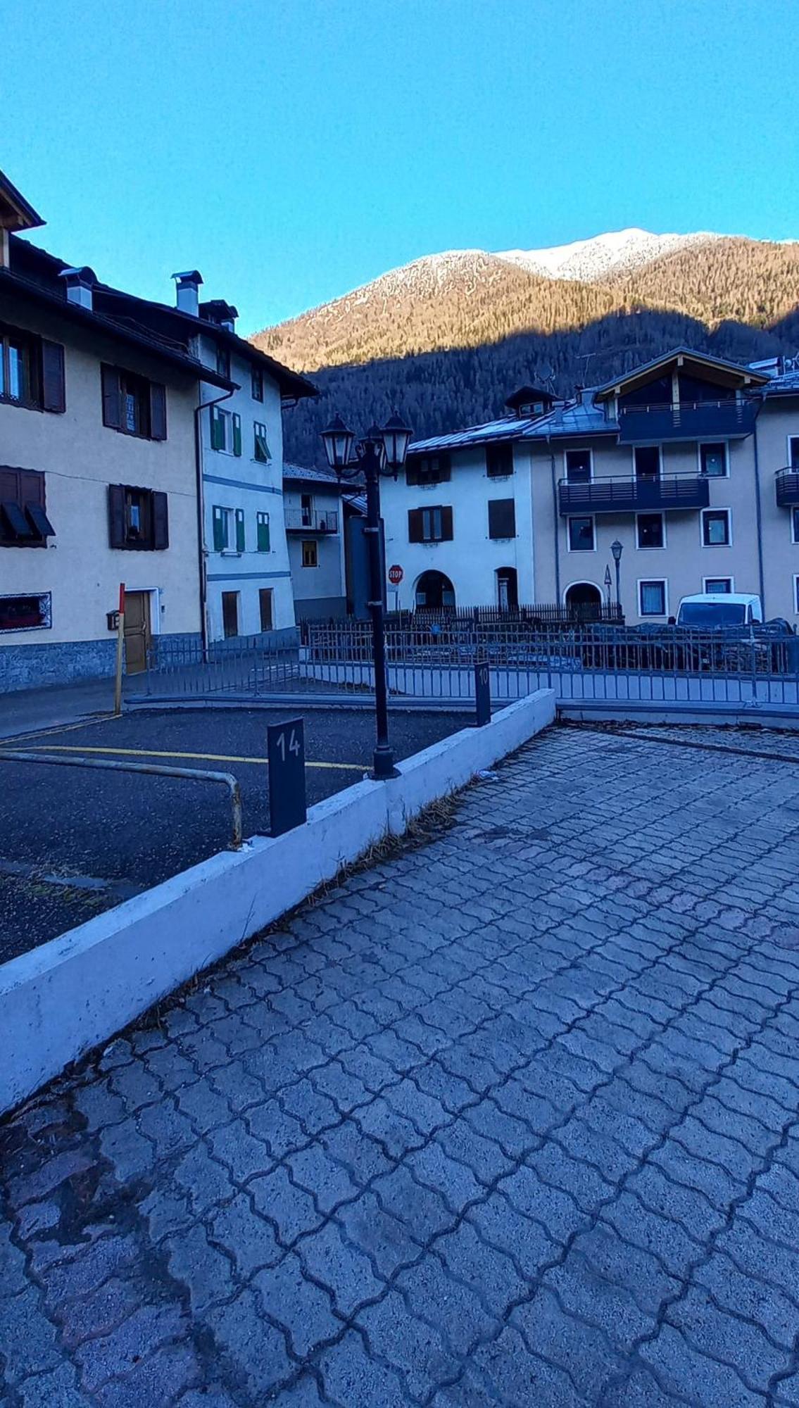 Appartamento En Mez Al Paes Dimaro Eksteriør billede
